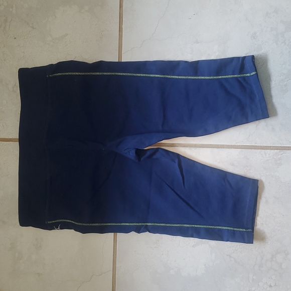 Danskin capri leggings. Size 12-14. Worn once. - Picture 2 of 5